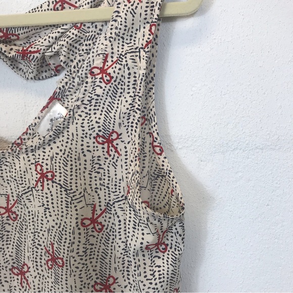 Couture V Bow Back Tank Top - Picture 5 of 8